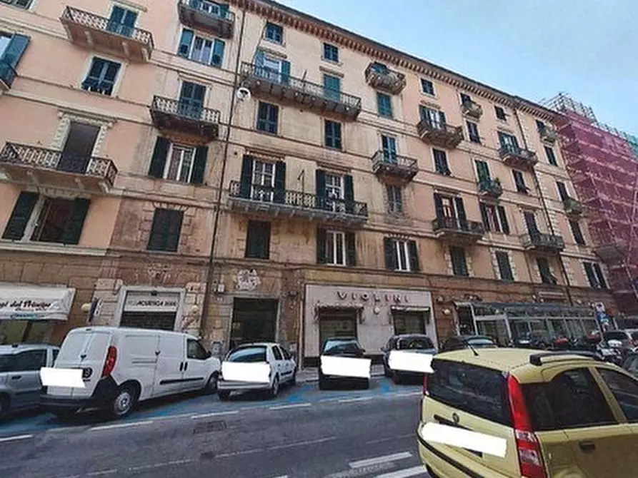 Immagine 1 di Magazzino in vendita  in Via Bartolomeo Guidobono a Savona