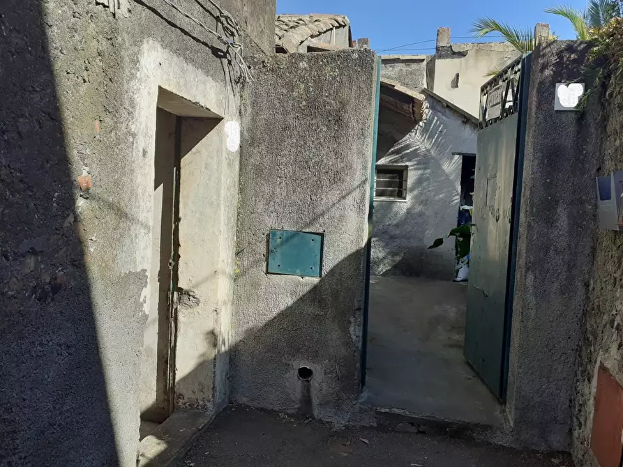 Immagine 1 di Casa indipendente in vendita  in VICO SOLDATO LEONE ALFIO a Aci Bonaccorsi