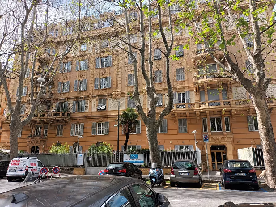 Immagine 1 di Appartamento in vendita  in Via Giuseppe CasaregisVIA CASAREGIS a Genova