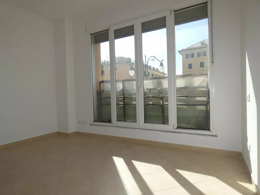 Immagine 1 di Appartamento in vendita  in Piazza Raffaele Sopranis a Genova