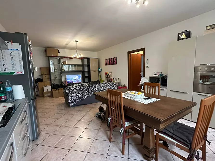 Immagine 1 di Appartamento in vendita  in Controviale della Via Emilia a Agazzano
