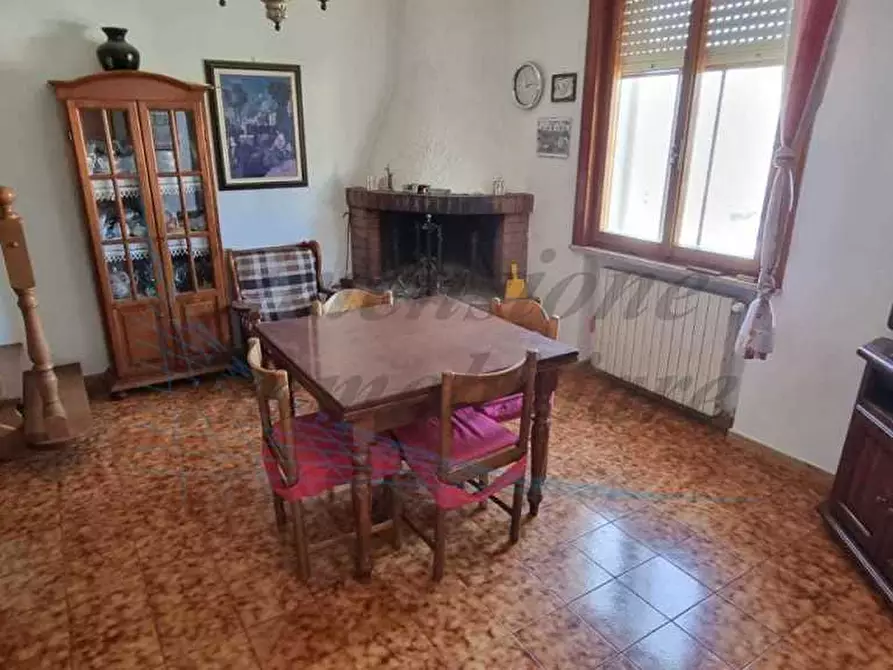 Immagine 1 di Villa in vendita  in Via Fratelli Cairoli a Rosignano Marittimo