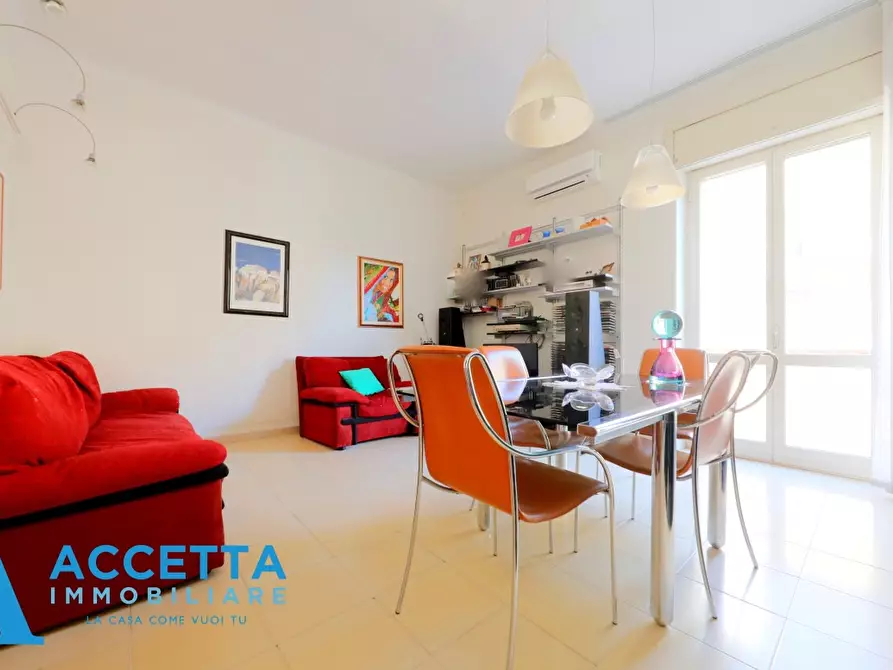 Immagine 1 di Appartamento in vendita  in Via Generale Laclòs a Taranto