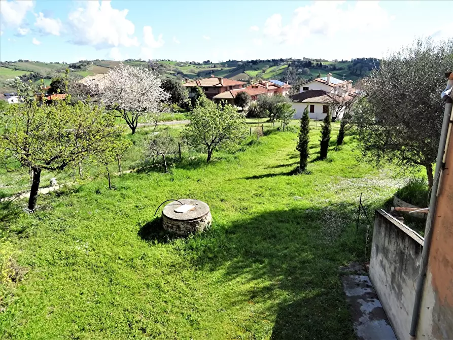 Immagine 1 di Villa in vendita  a Corinaldo