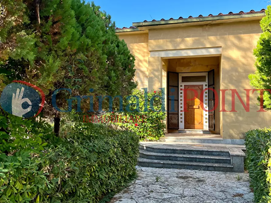 Immagine 1 di Villa in vendita  in Via G. Dorso a Trepuzzi