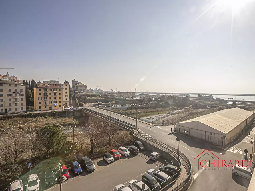 Immagine 1 di Appartamento in vendita  in VIA GIOVANNI OPISSO a Genova