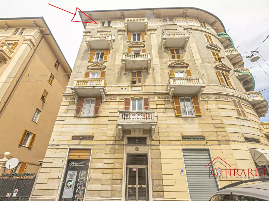 Immagine 1 di Appartamento in vendita  in VIA SAN TOMASO D'AQUINO a Genova