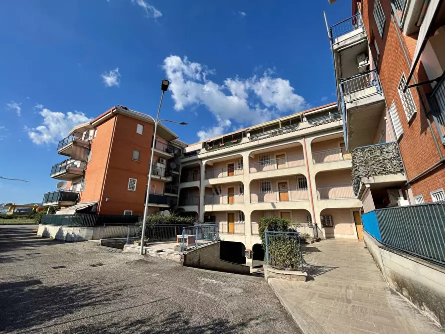Immagine 1 di Appartamento in vendita  in VIA NICOTERA a Guidonia Montecelio