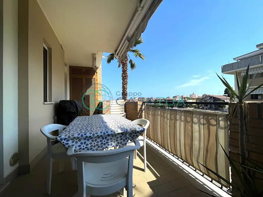 Immagine 1 di Appartamento in vendita  in Via dei Salici a Alba Adriatica