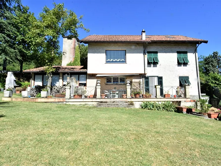 Immagine 1 di Villa in vendita  in Frazione Castagnola a Albera Ligure