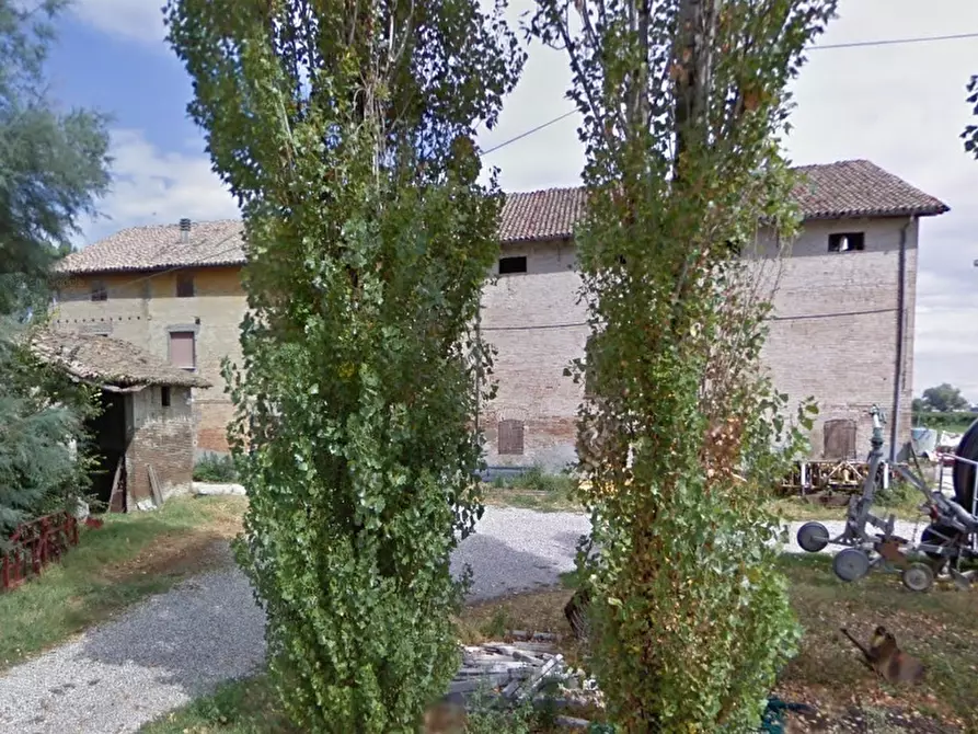 Immagine 1 di Rustico / casale in vendita  a Reggio Nell'emilia
