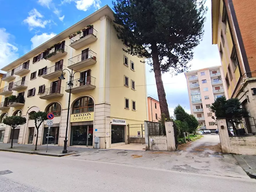Immagine 1 di Appartamento in vendita  in Corso Europa a Avellino