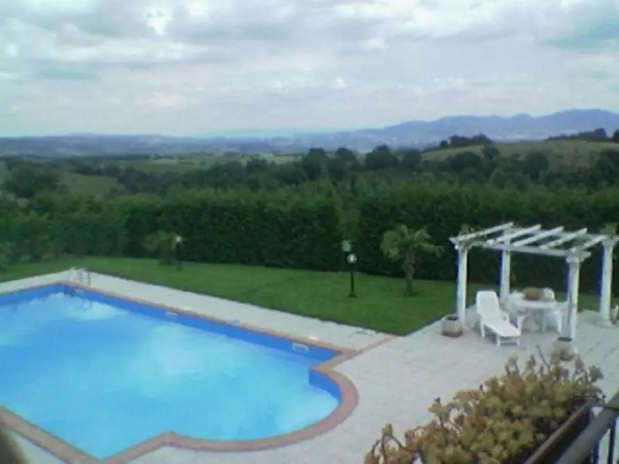 Immagine 1 di Villa in vendita  in Via Maiolata a Montegabbione