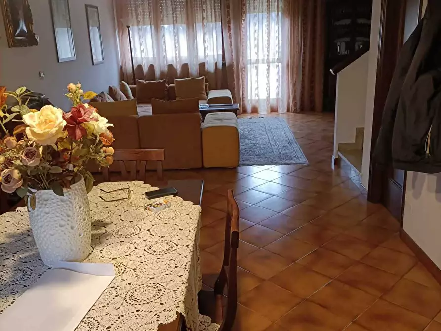 Immagine 1 di Villa in vendita  in zona Coop a Borgonovo Val Tidone