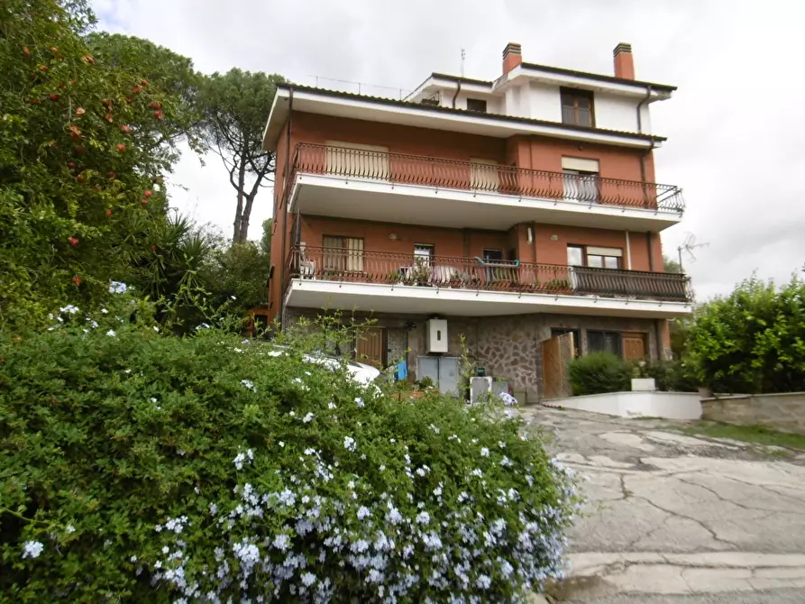 Immagine 1 di Appartamento in vendita  in via san pietro parenzo a Roma