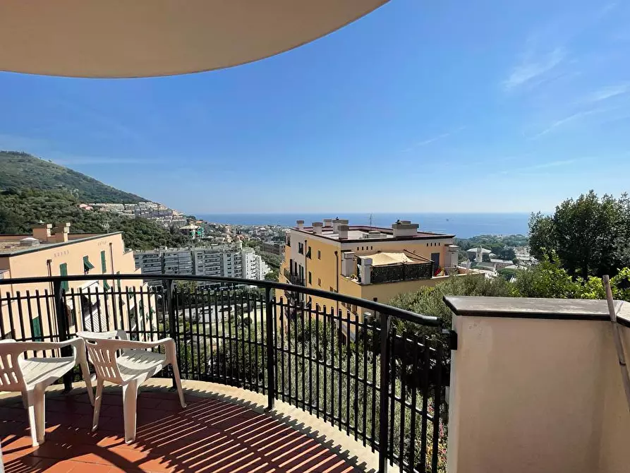 Immagine 1 di Appartamento in vendita  in Via degli Iris a Genova