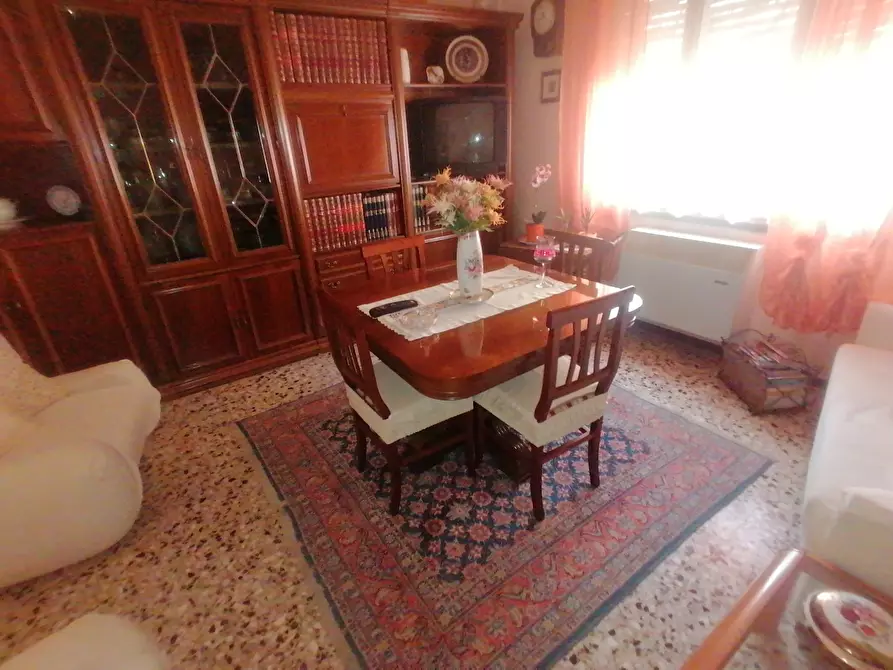 Immagine 1 di Casa indipendente in vendita  in VIA LONGARI PONZONE a Rivarolo Del Re Ed Uniti