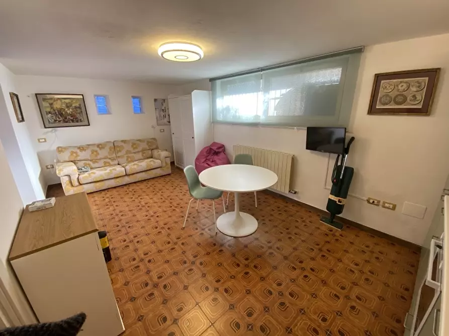 Immagine 1 di Appartamento in affitto  in Viale Giovanni da Verrazzano a Carrara