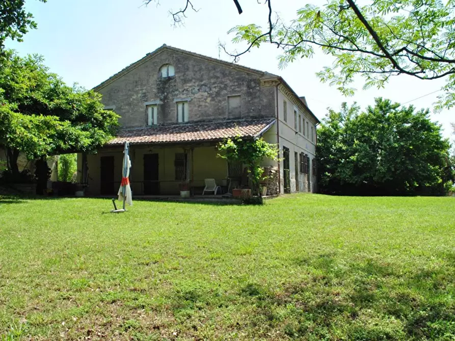 Immagine 1 di Rustico / casale in vendita  in Osimo a Osimo