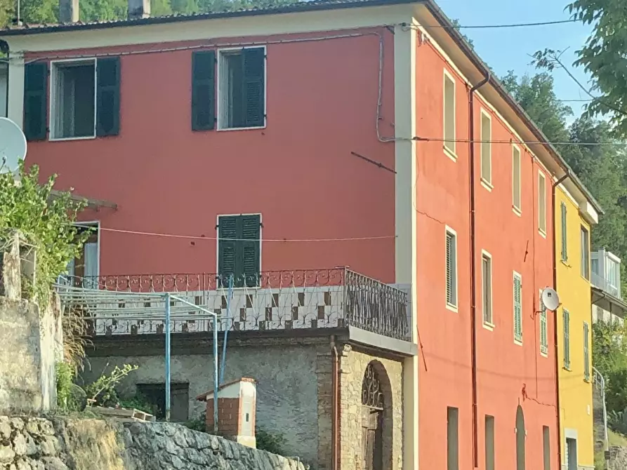 Immagine 1 di Appartamento in vendita  in Via Provinciale a Licciana Nardi