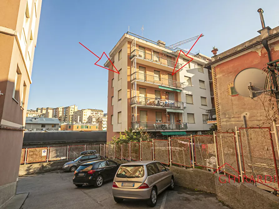 Immagine 1 di Appartamento in vendita  in Via Giovanni Arrivabene a Genova