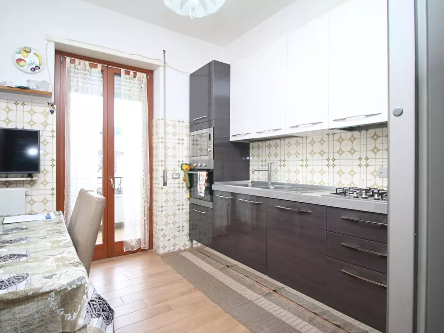 Immagine 1 di Appartamento in vendita  in via canturina a Como