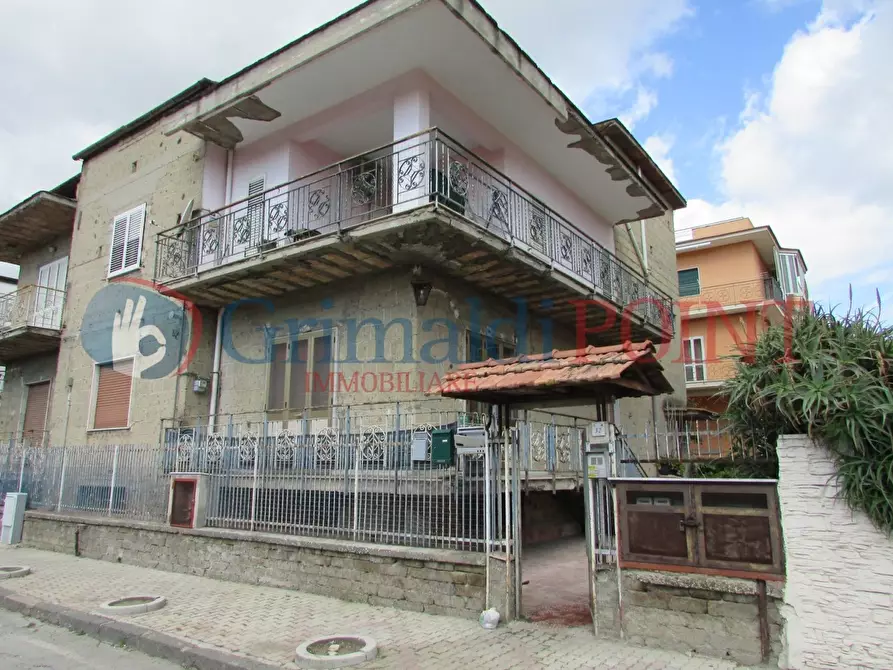 Immagine 1 di Appartamento in vendita  in Via Cesare Battisti a Acerra
