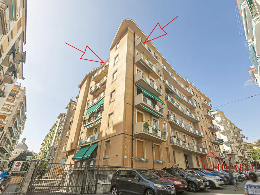 Immagine 1 di Appartamento in vendita  in VIA DICIOTTO FANCIULLI a Genova