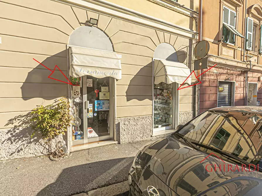 Immagine 1 di Attività commerciale in vendita  in VIALE GIORGIO MODUGNO a Genova