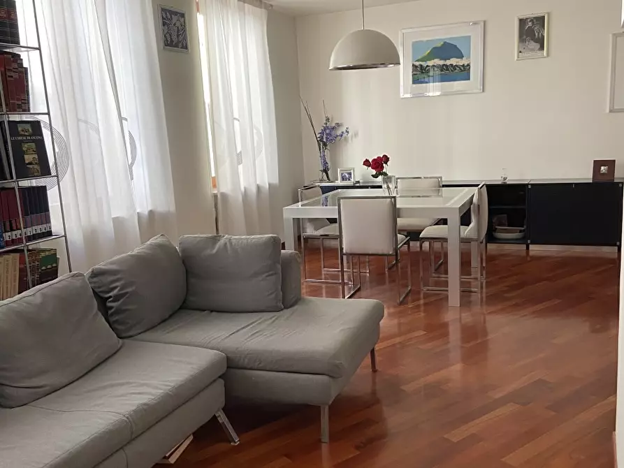 Immagine 1 di Appartamento in vendita  in via SCALETTE a Osimo