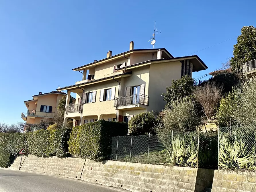 Immagine 1 di Villa in vendita  in Via Sotto Gli Orti a Albaretto Della Torre