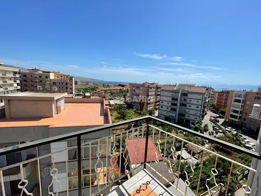 Immagine 1 di Appartamento in affitto  in Viale Laboccetta a Reggio Di Calabria