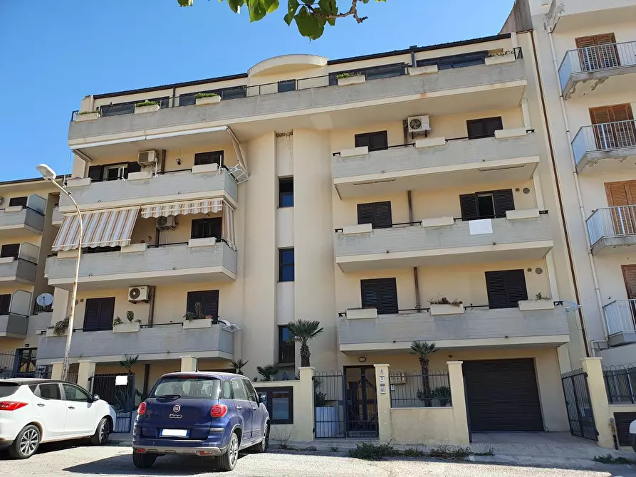 Immagine 1 di Appartamento in vendita  in Via Giambattista Tiepolo a Scicli