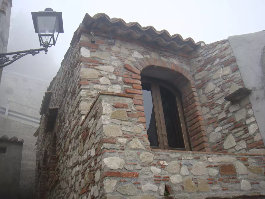 Immagine 1 di Casa indipendente in vendita  in Via Castello a Bova