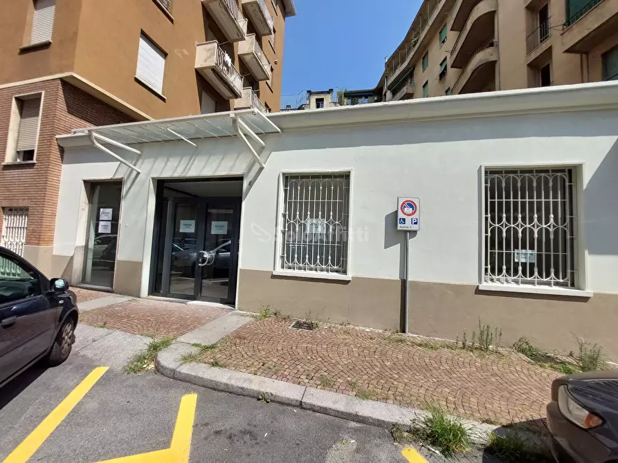 Immagine 1 di Negozio in affitto  in Via Garlanda a Biella