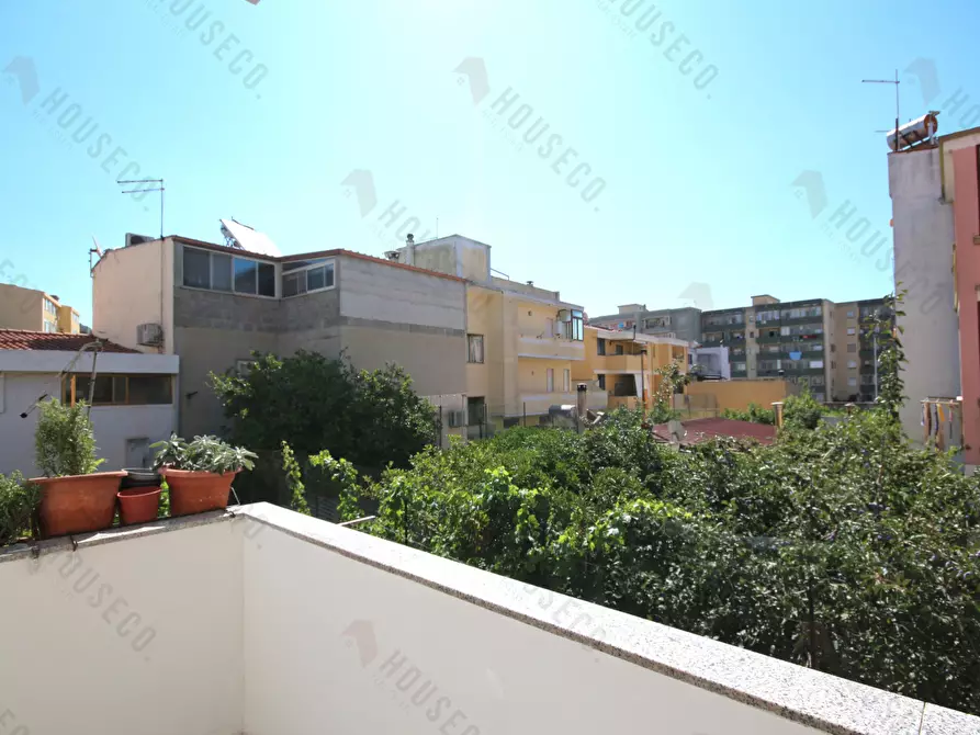 Immagine 1 di Appartamento in vendita  in Via Pitz'E Serra a Quartu Sant'elena