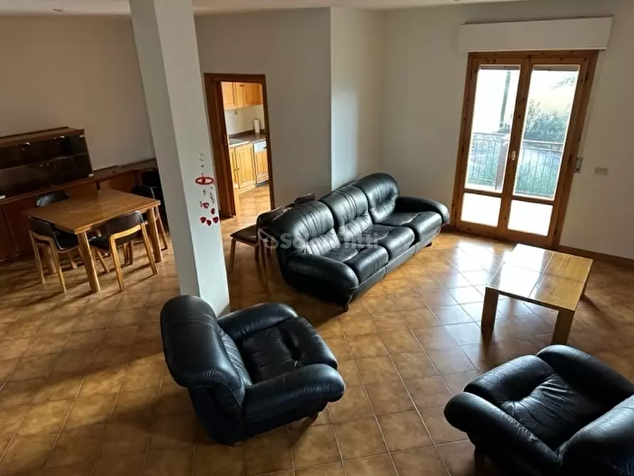 Immagine 1 di Appartamento in affitto  a Cavriglia