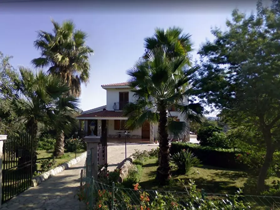 Immagine 1 di Villa in vendita  in Via Elorina a Siracusa