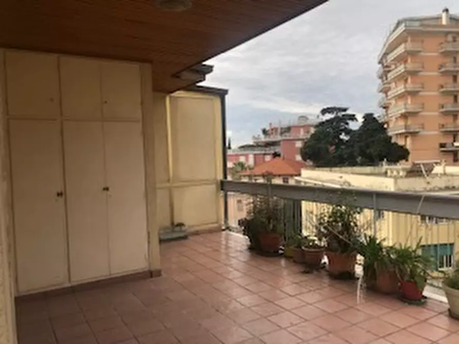 Immagine 1 di Appartamento in vendita  in Strada San Martino a San Remo