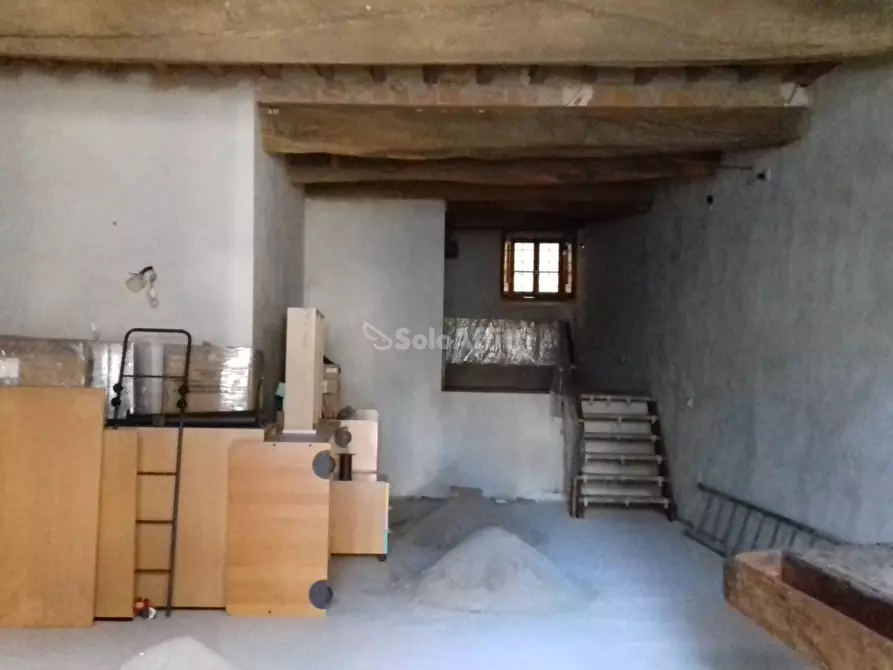Immagine 1 di Laboratorio in affitto  a San Giovanni Valdarno