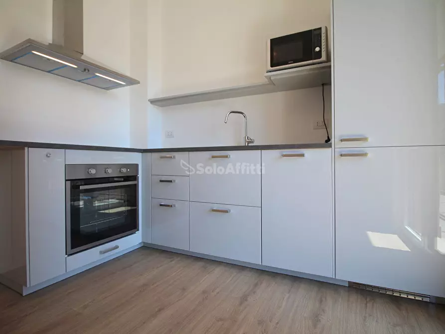 Immagine 1 di Appartamento in affitto  in Via Cairoli a Lecco