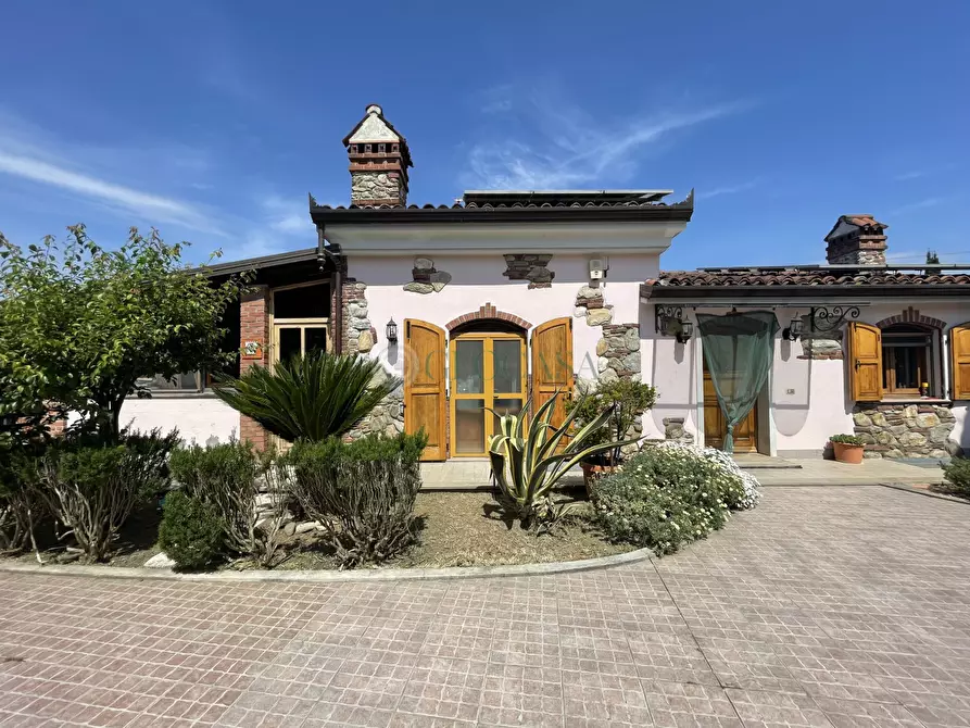 Immagine 1 di Villa in vendita  in Via Paterno a Sarzana