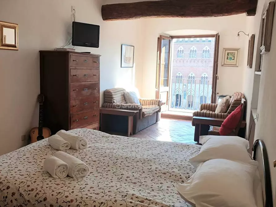 Immagine 1 di Appartamento in affitto  in Via di Città a Siena