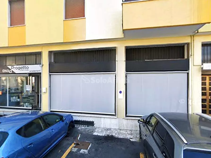 Immagine 1 di Negozio in affitto  in Via Castoldi Mario Antonio a Varese