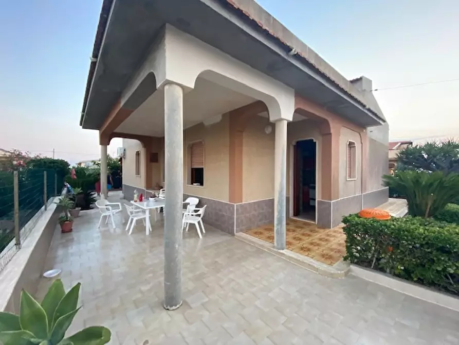 Immagine 1 di Villa in vendita  in Via del Mughetto a Modica