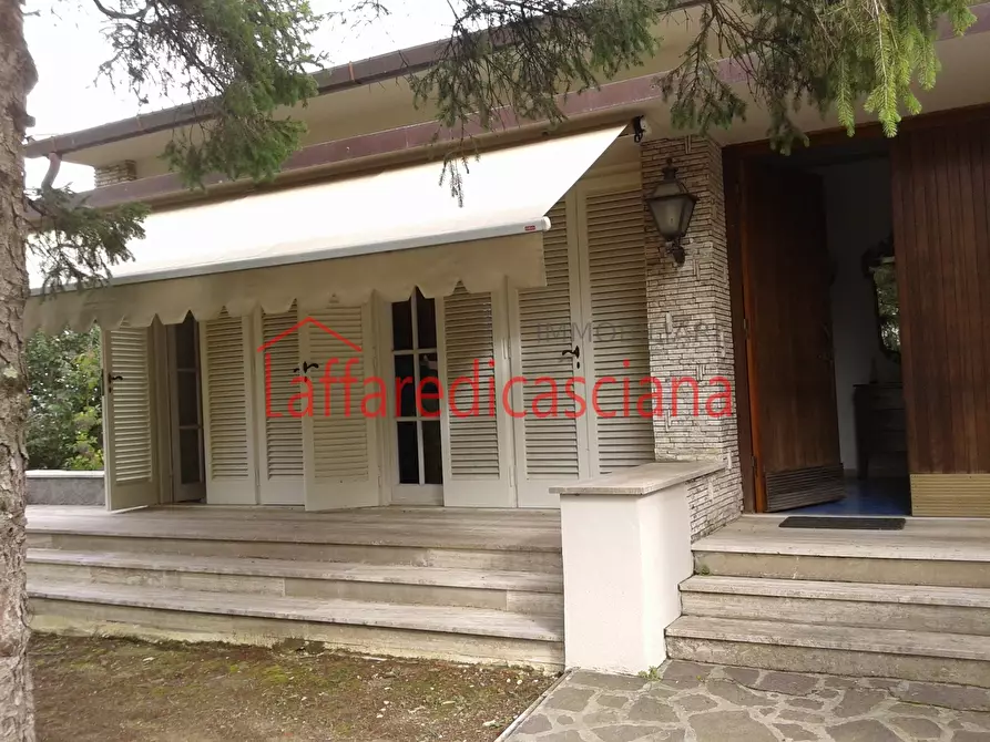 Immagine 1 di Villa in vendita  in Via Don Minzoni a Lari