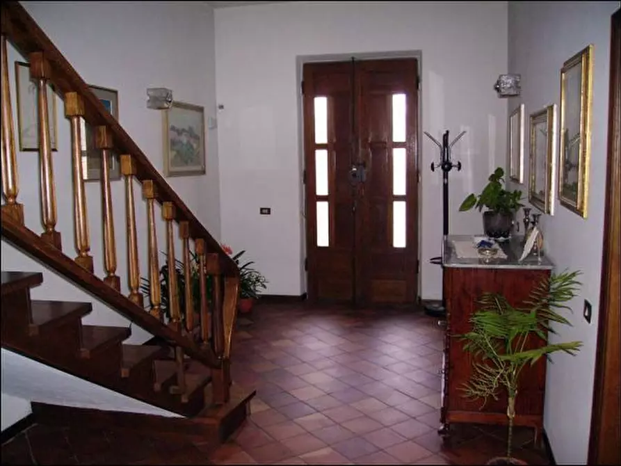 Immagine 1 di Villa in vendita  a Montale