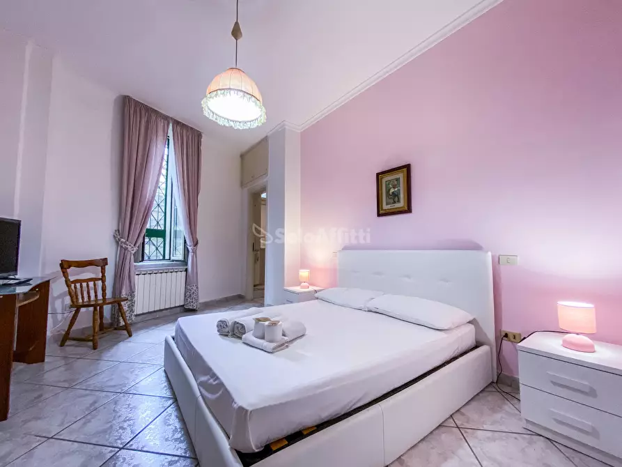 Immagine 1 di Appartamento in affitto  in Via Battistello Caracciolo a Napoli