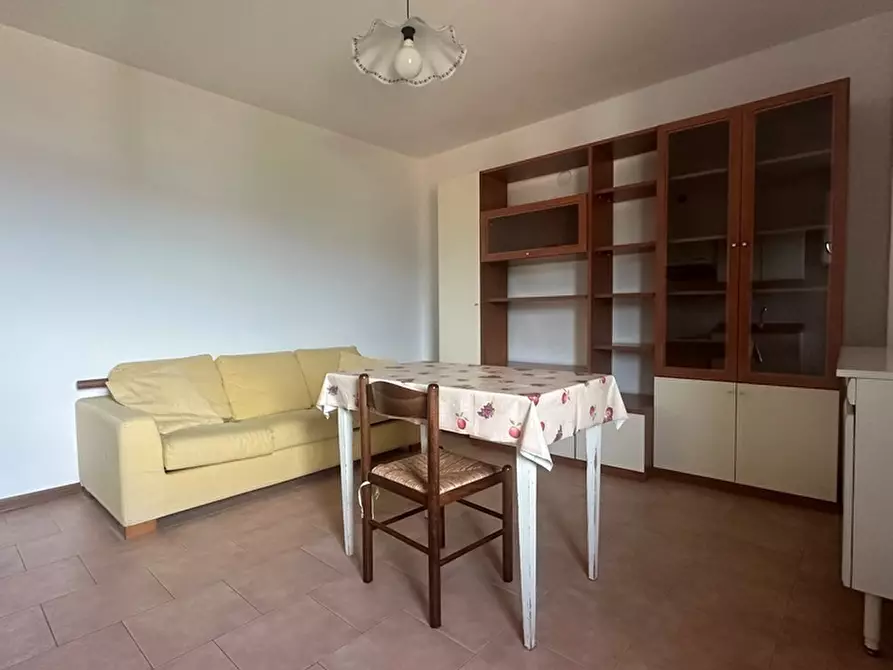 Immagine 1 di Appartamento in vendita  in Piazza Roma a Tizzano Val Parma