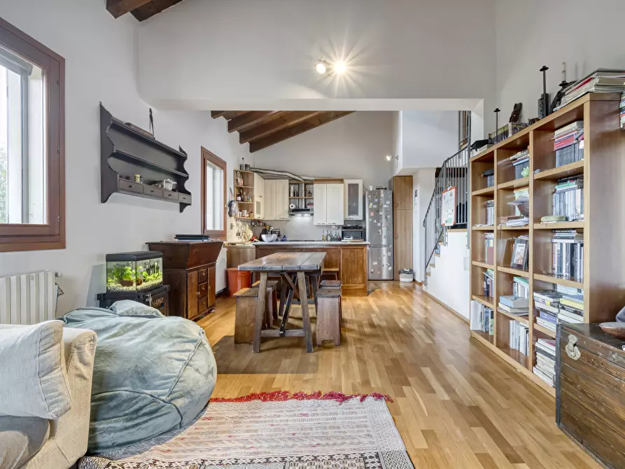 Immagine 1 di Appartamento in vendita  in via Bertella a Ozzano Dell'emilia